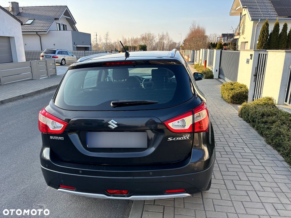 Suzuki SX4 1.6 Comfort Plus - 11