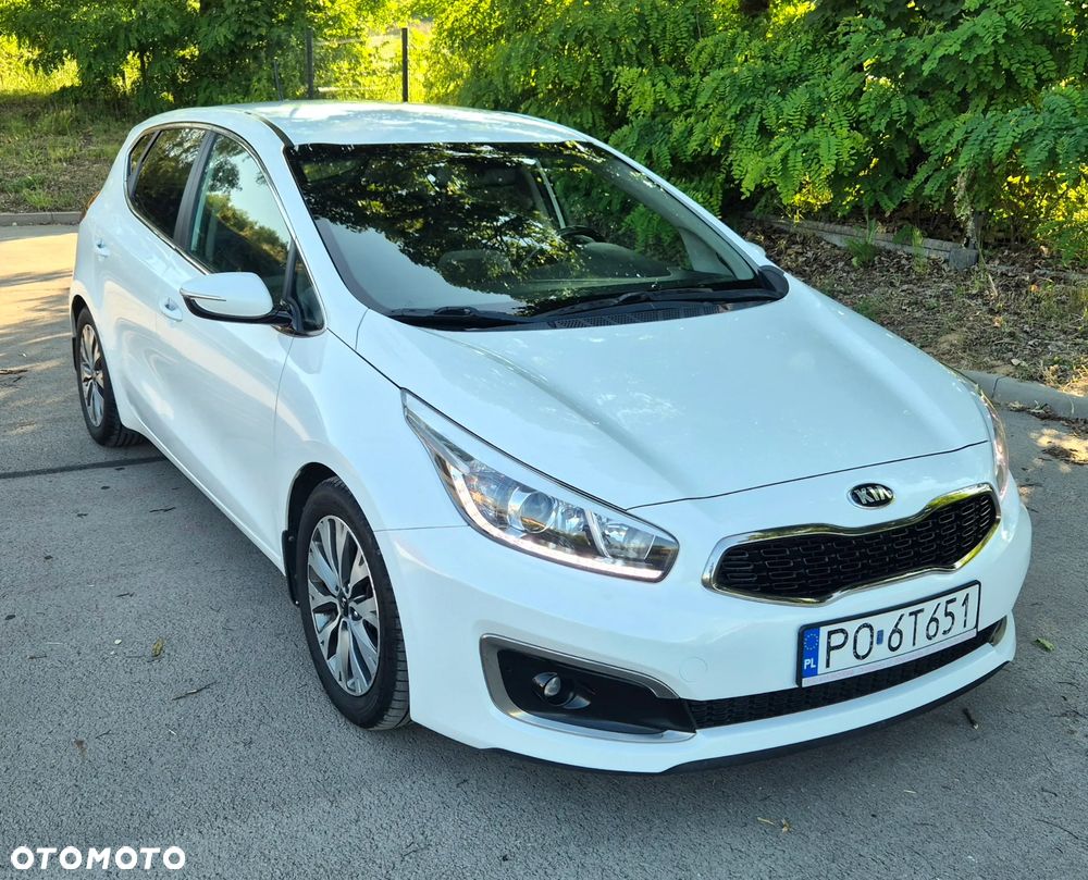 Kia Ceed 1.6 GDI Business Line - 17
