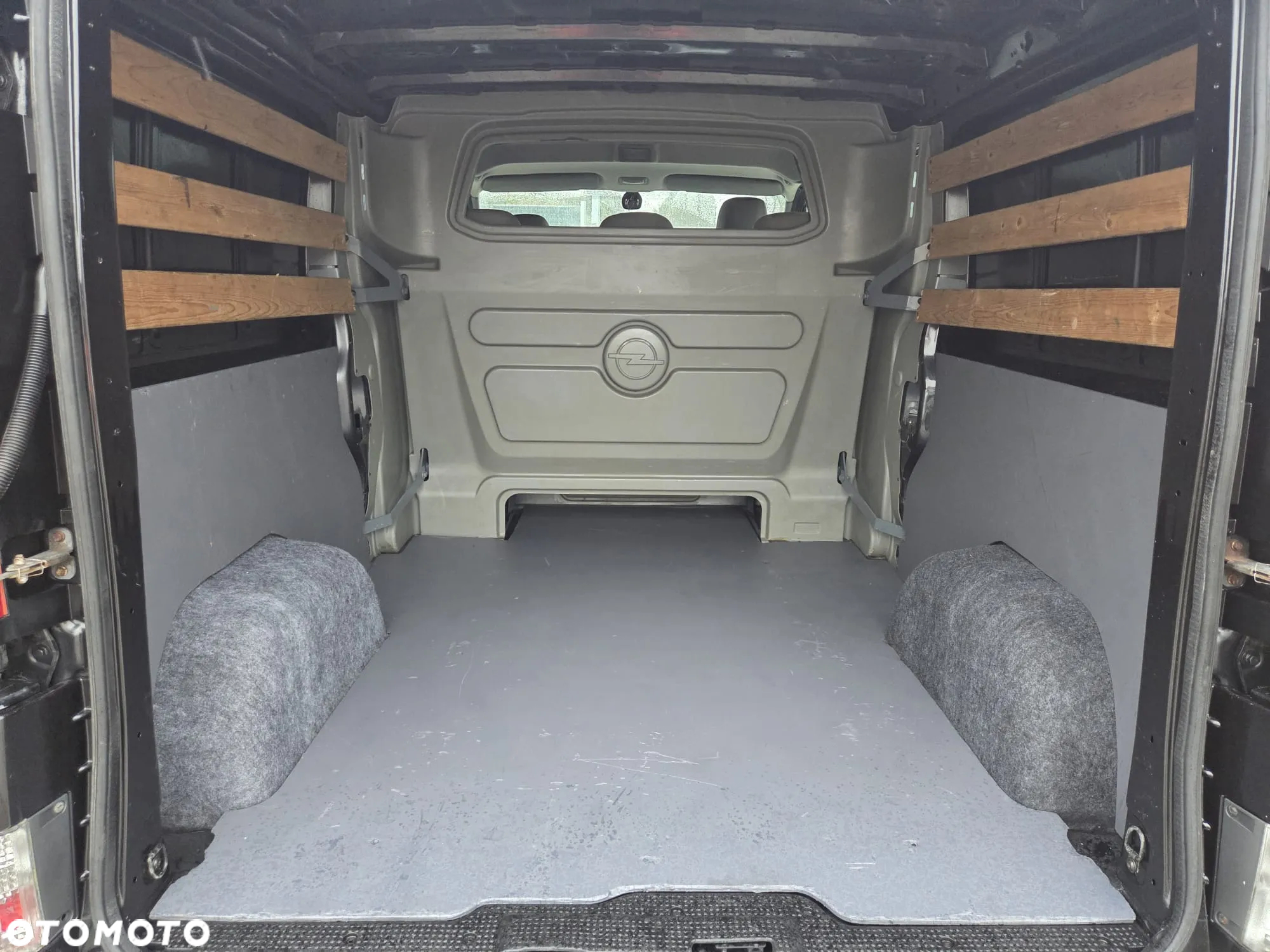 Opel VIVARO LONG KLIMA TEMPOMAT ORYGINAŁ DUBEL KABINA BRYGADÓWKA ZADBANY FULL OPCJA DOPOSAŻÓNY NA MAXA - 12