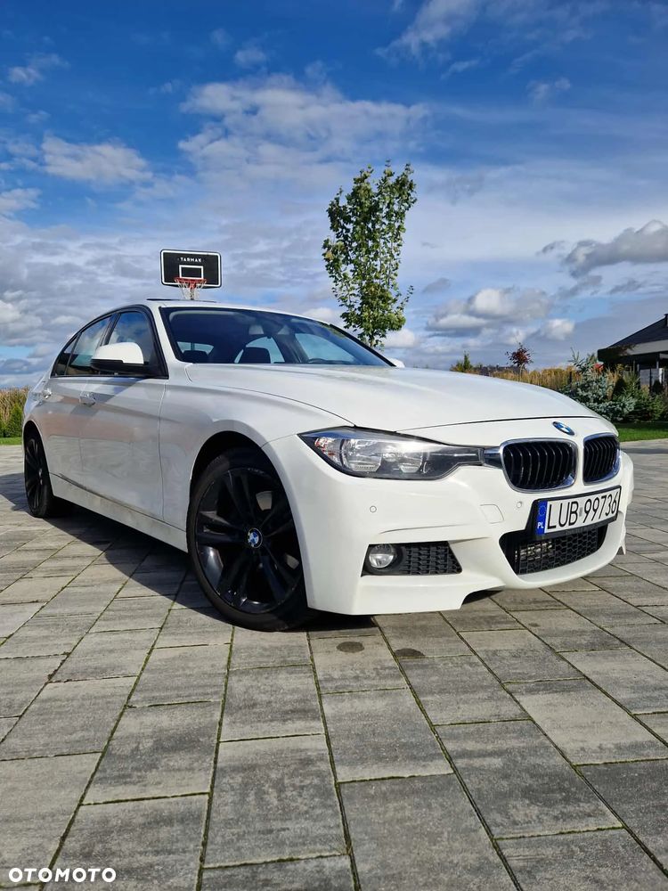 BMW Seria 3 320i xDrive Sport Line - 7