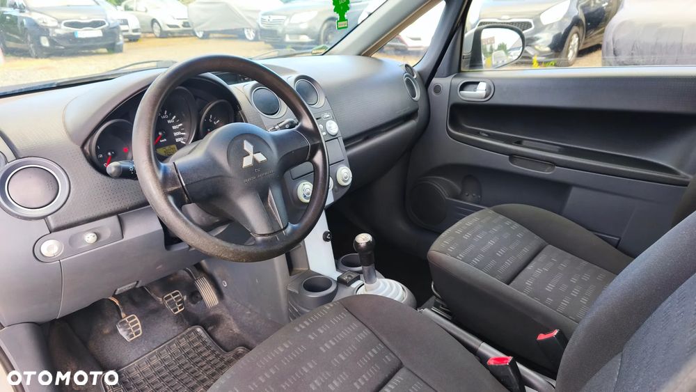 Mitsubishi Colt - 15