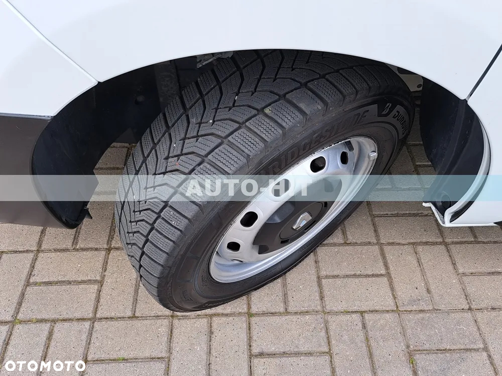 Renault Trafic - 17