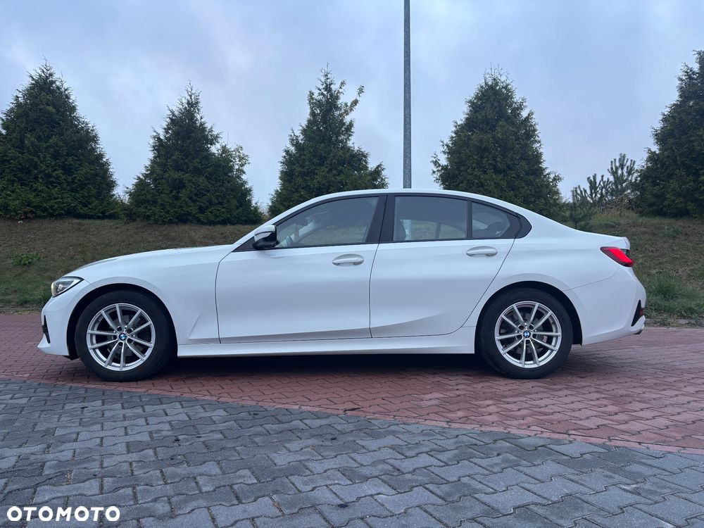 BMW Seria 3 318d - 4