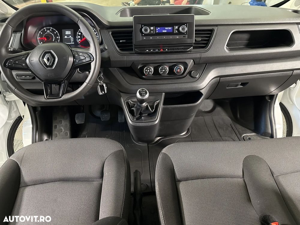 Renault Trafic - 10