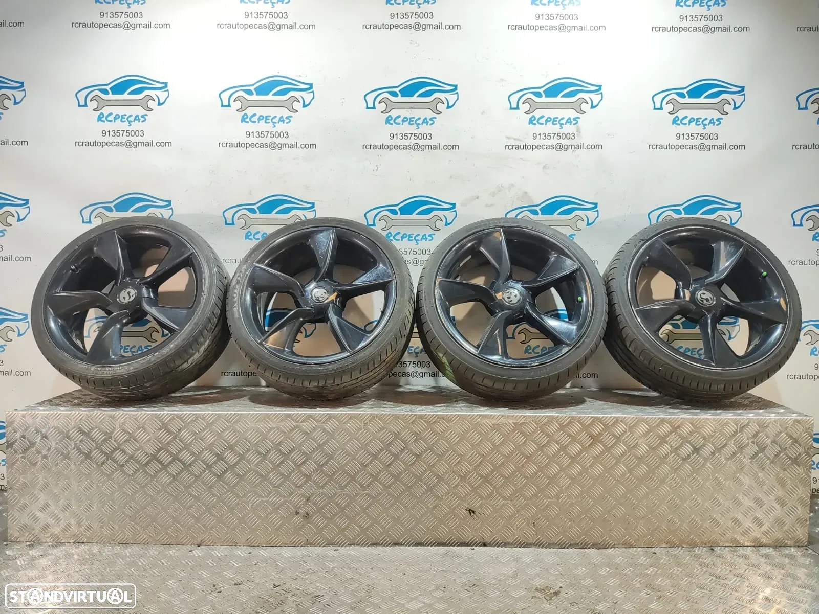 Jantes 19" Opel - Astra J GTC - ORIGINAIS - 8J | ET36 | 5x115 - 19 Polegadas | GM13312751 | 13312751 | Jante | 5 x 115 | 235 35 19 | Pneus - 2