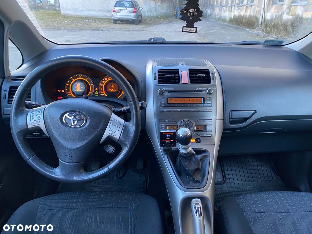 Toyota Auris 2.0 D-4D Premium - 4