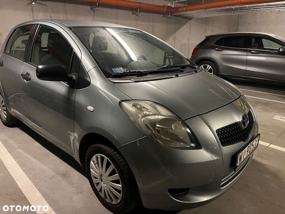 Toyota Yaris - 2