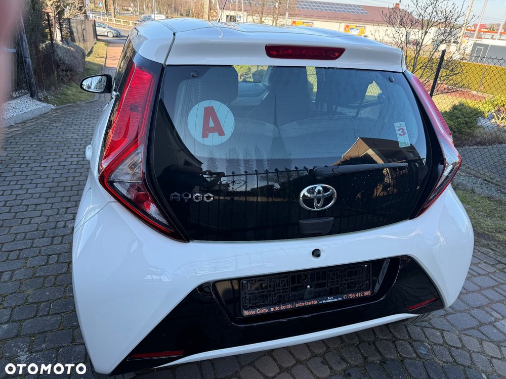 Toyota Aygo x-play connect - 29