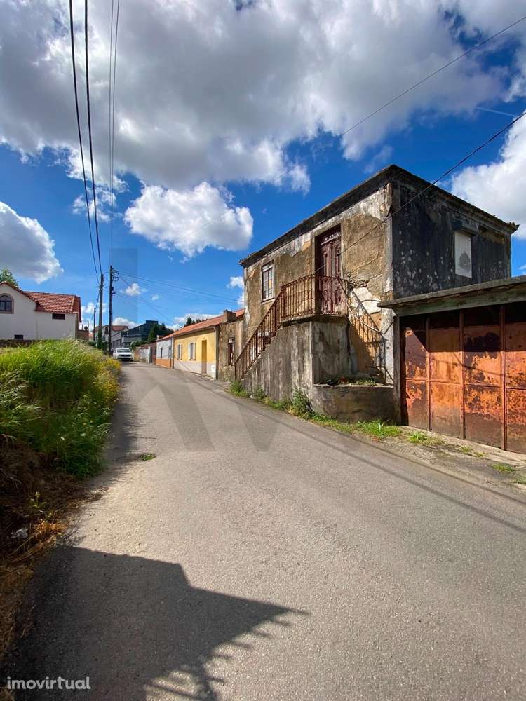 Propriedade Mista para Reconstrução (Isenta de Licença) em Santiago de - Grande imagem: 3/10