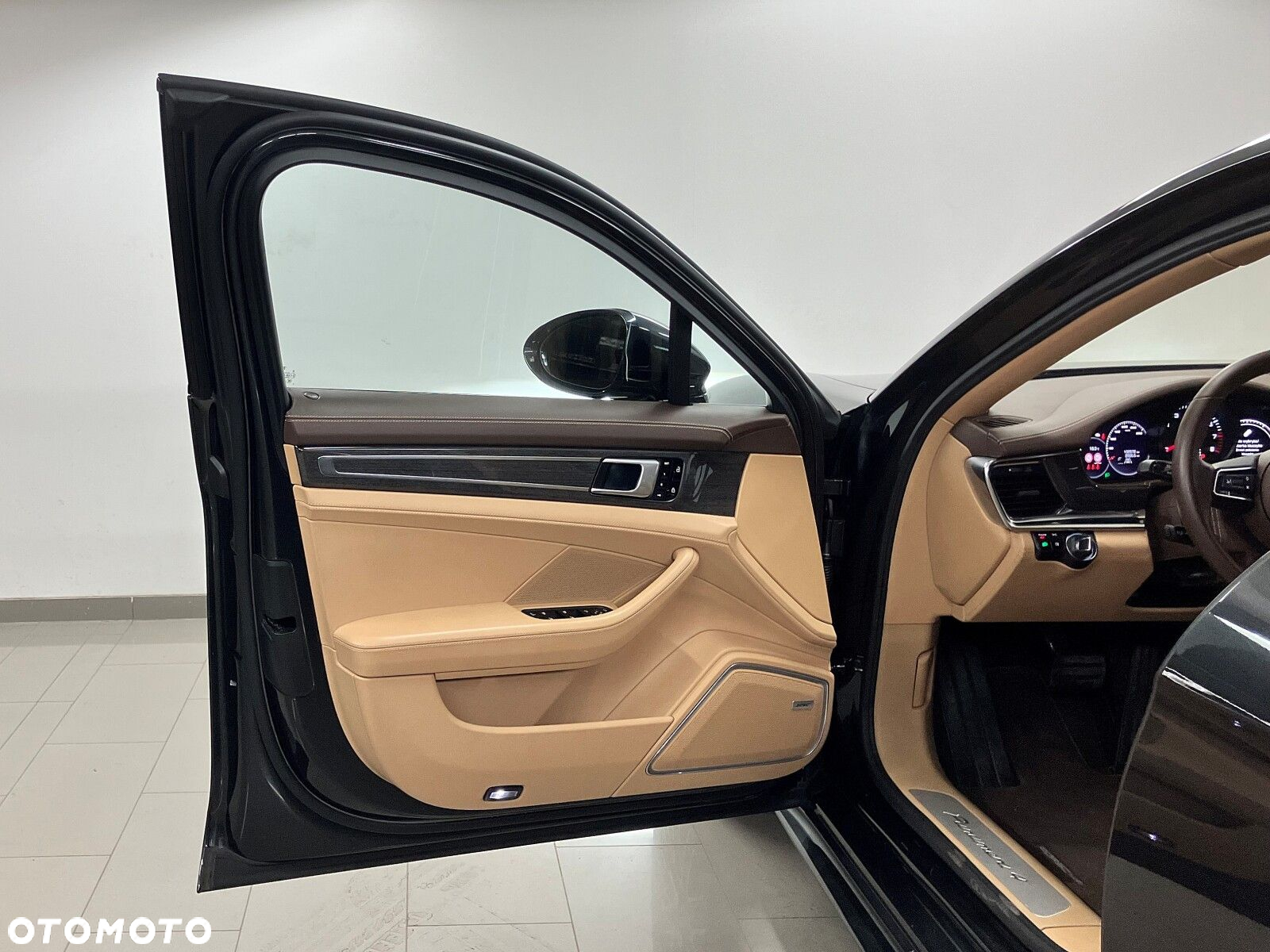 Porsche Panamera - 20
