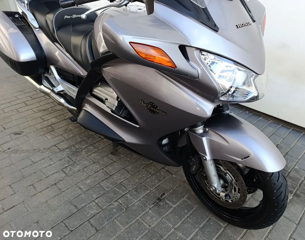 Honda ST - 35
