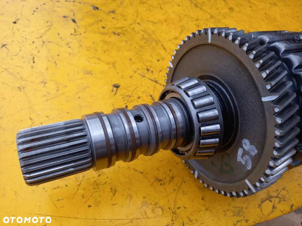 Kosz skrzyni wałek tryb 58/51/41/46 McCormick MTX200 - 2