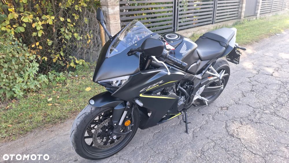 Honda CBR - 37