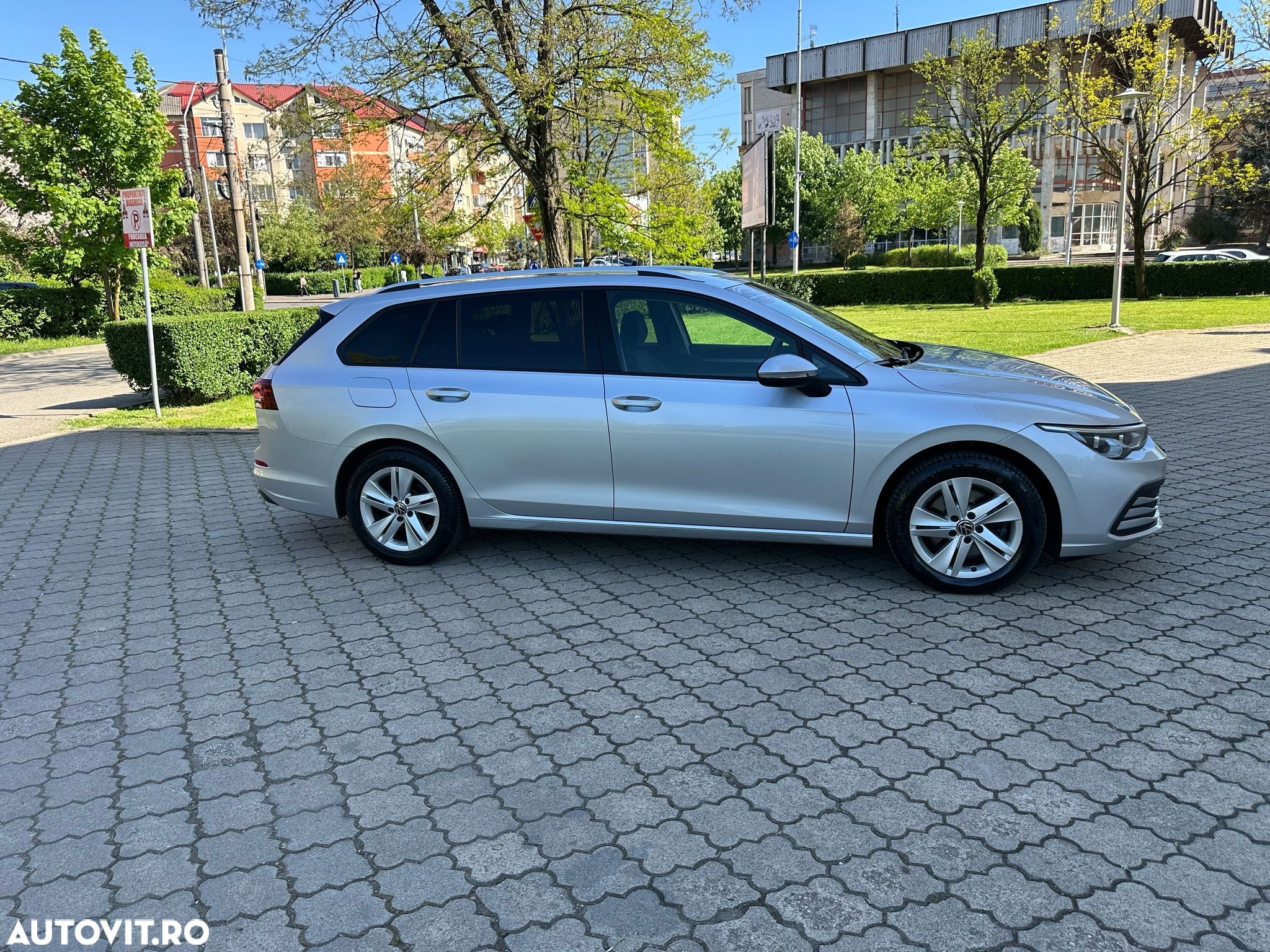 Volkswagen Golf 2.0 TDI Life - 10
