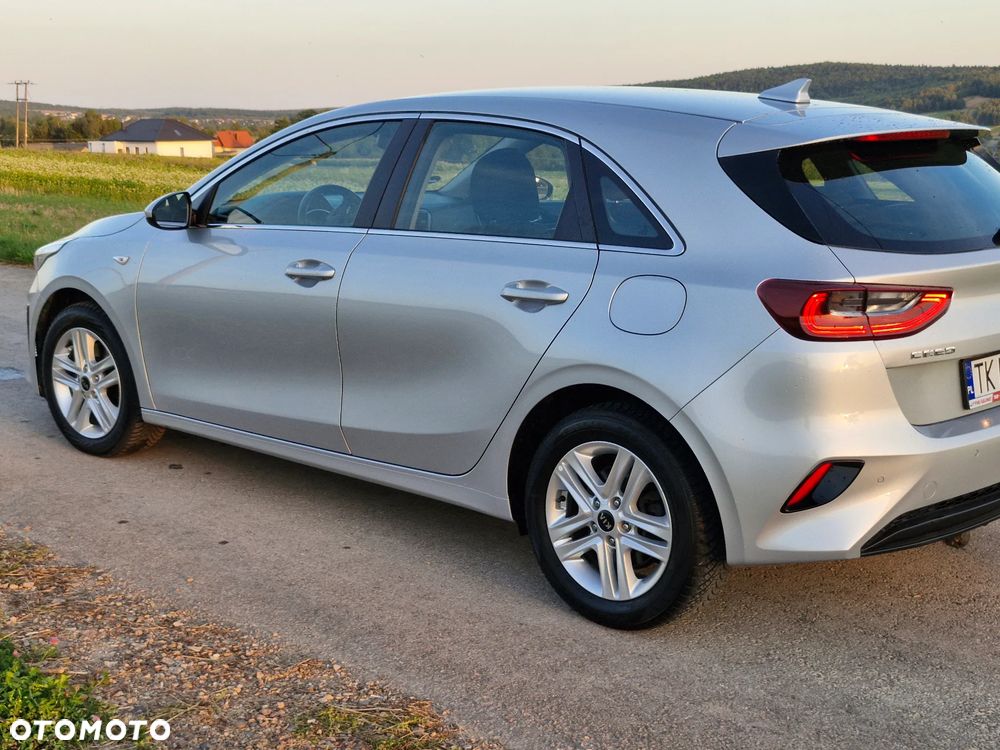 Kia Ceed 1.6 CRDi Eco-Dynamics+(48V Mild-Hybr.) DCT7 Vision - 20