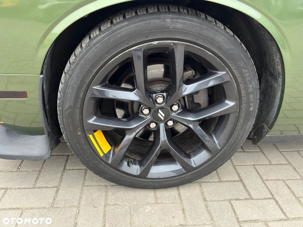 Dodge Challenger - 28