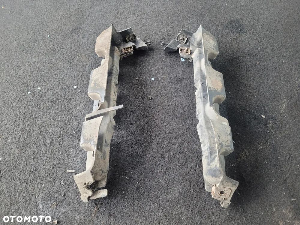 Ślizg przedni lewy prawy Peugeot 407 - 2