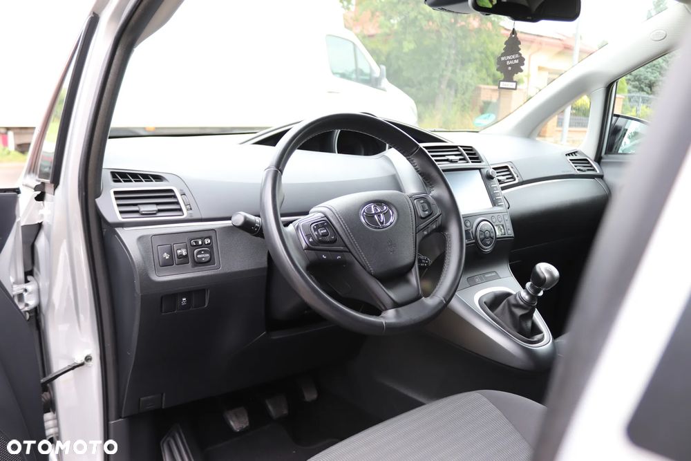 Toyota Verso 1.8 Premium 7os - 31