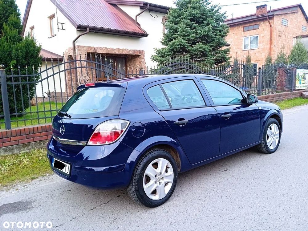 Opel Astra 1.6 Active - 23