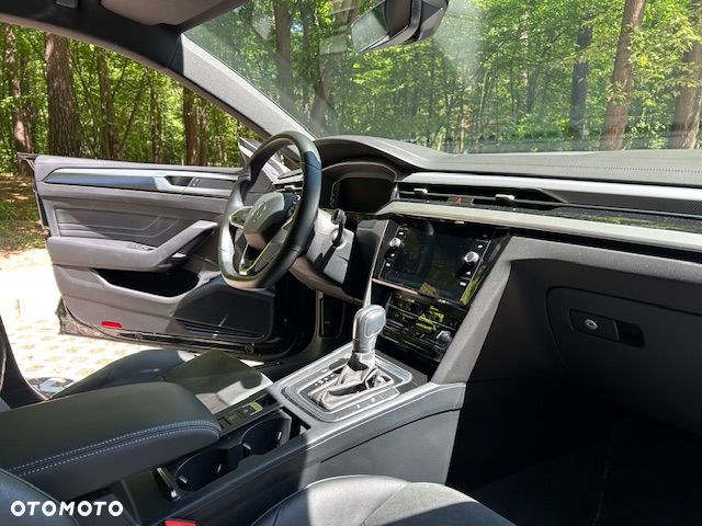 Volkswagen Arteon 2.0 TDI R-Line DSG - 12
