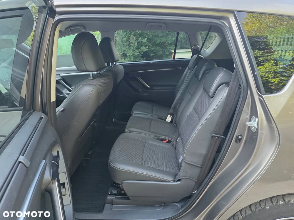 Toyota Verso 1.8 Premium 7os - 15