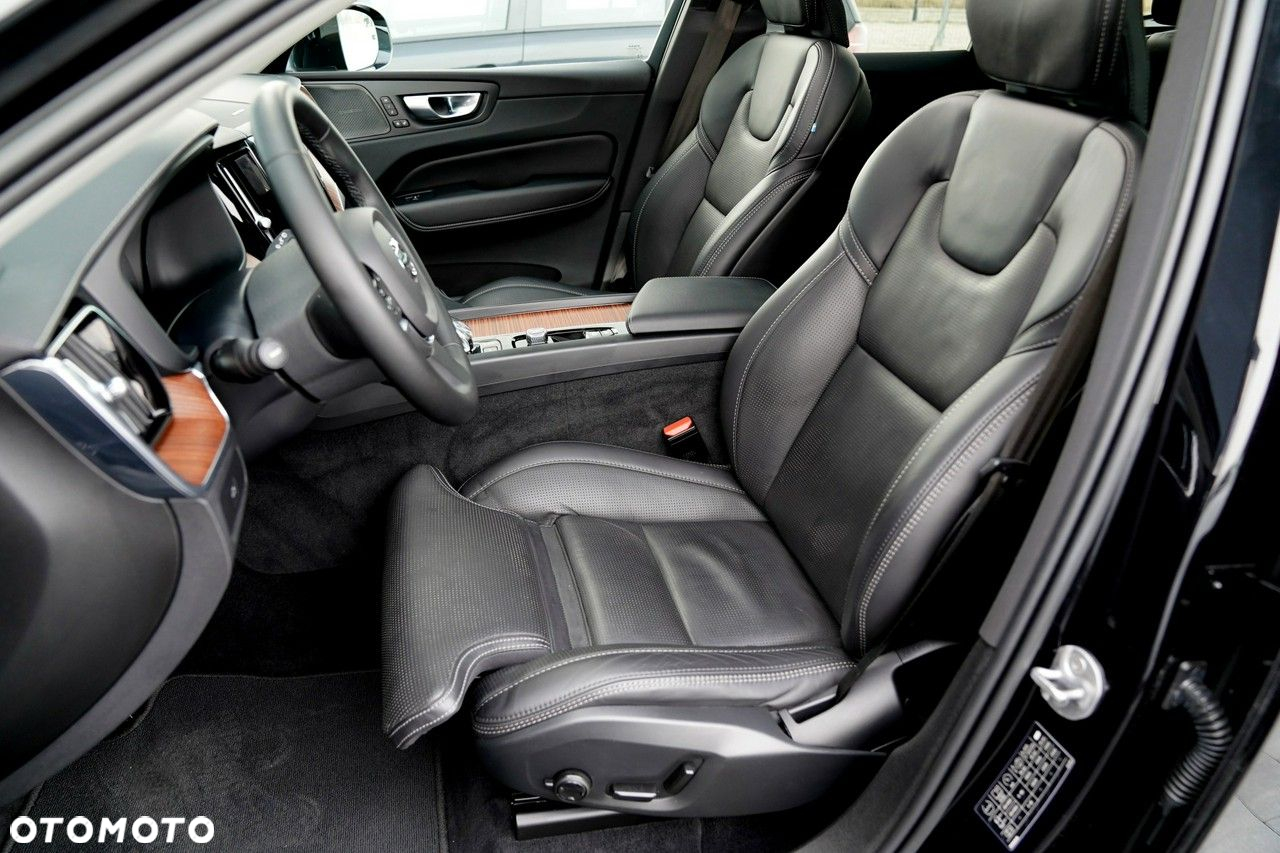 Volvo XC 60 - 21