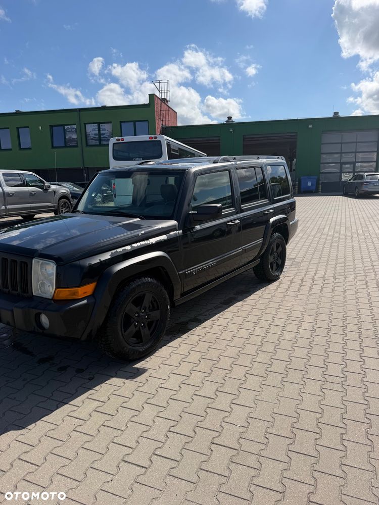 Jeep Commander 4.7 Automatik - 2