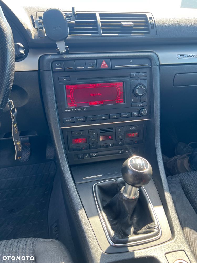 Audi A4 Avant 2.0 TDI DPF quattro - 14