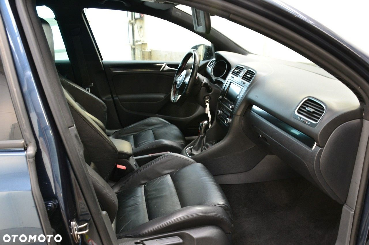 Volkswagen Golf - 17