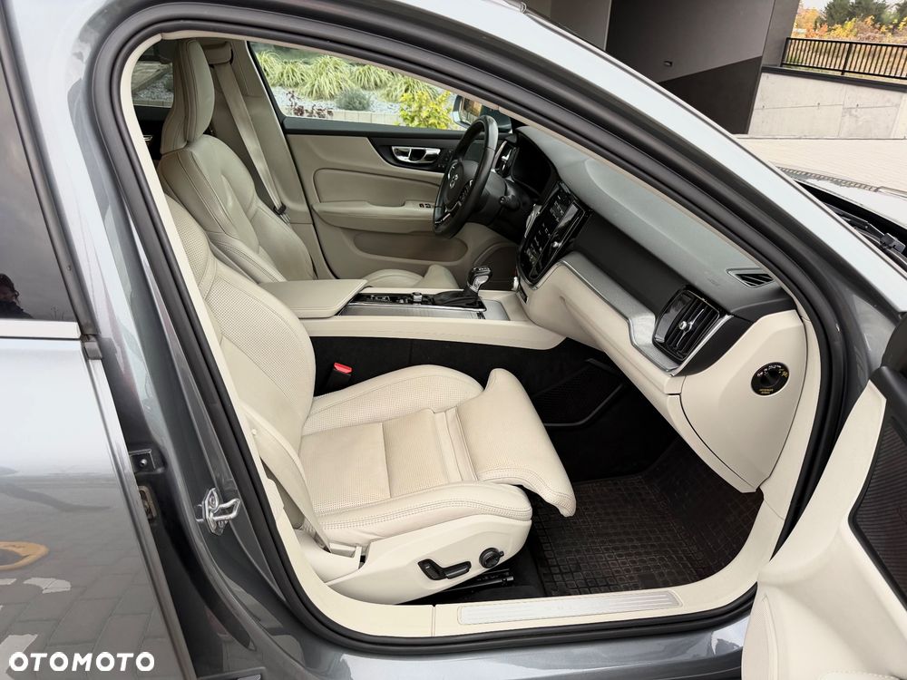 Volvo V60 T6 AWD Inscription - 13