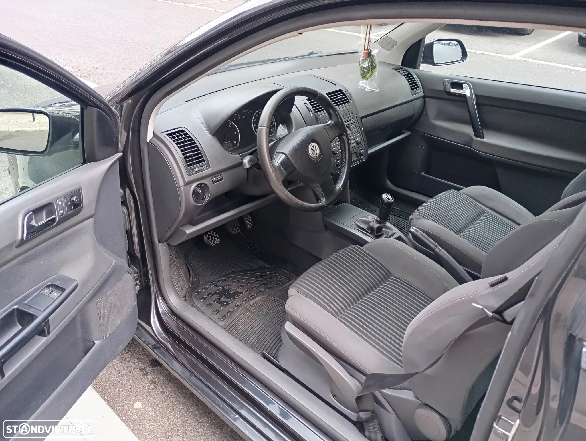 VW Polo 1.4 TDi Sportline - 8