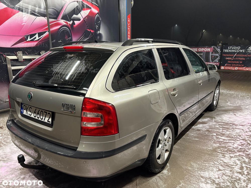 Skoda Octavia 2.0 TDI DSG Elegance - 2