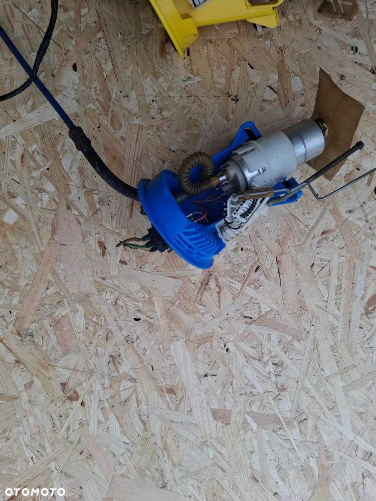 BMW E36 POMPA PALIWA - 3