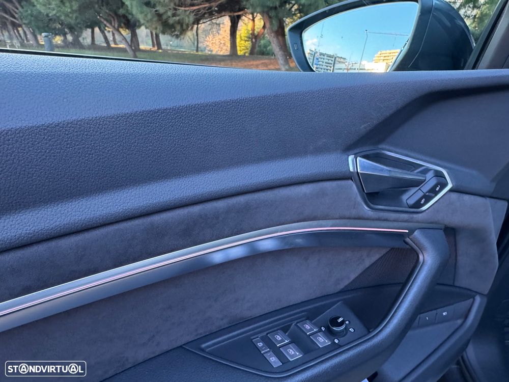 Audi e-tron 55 quattro S line - 16