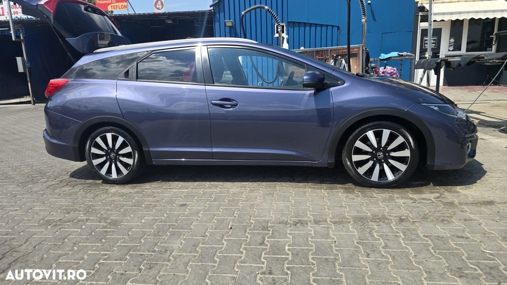 Honda Civic 1.8 i-VTEC MT Elegance Tech-Edition - 6