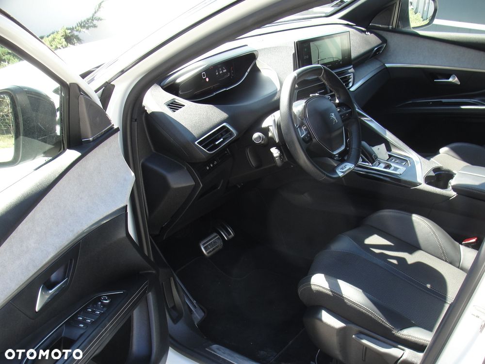 Peugeot 5008 PureTech 180 EAT8 Stop & Start GT - 11