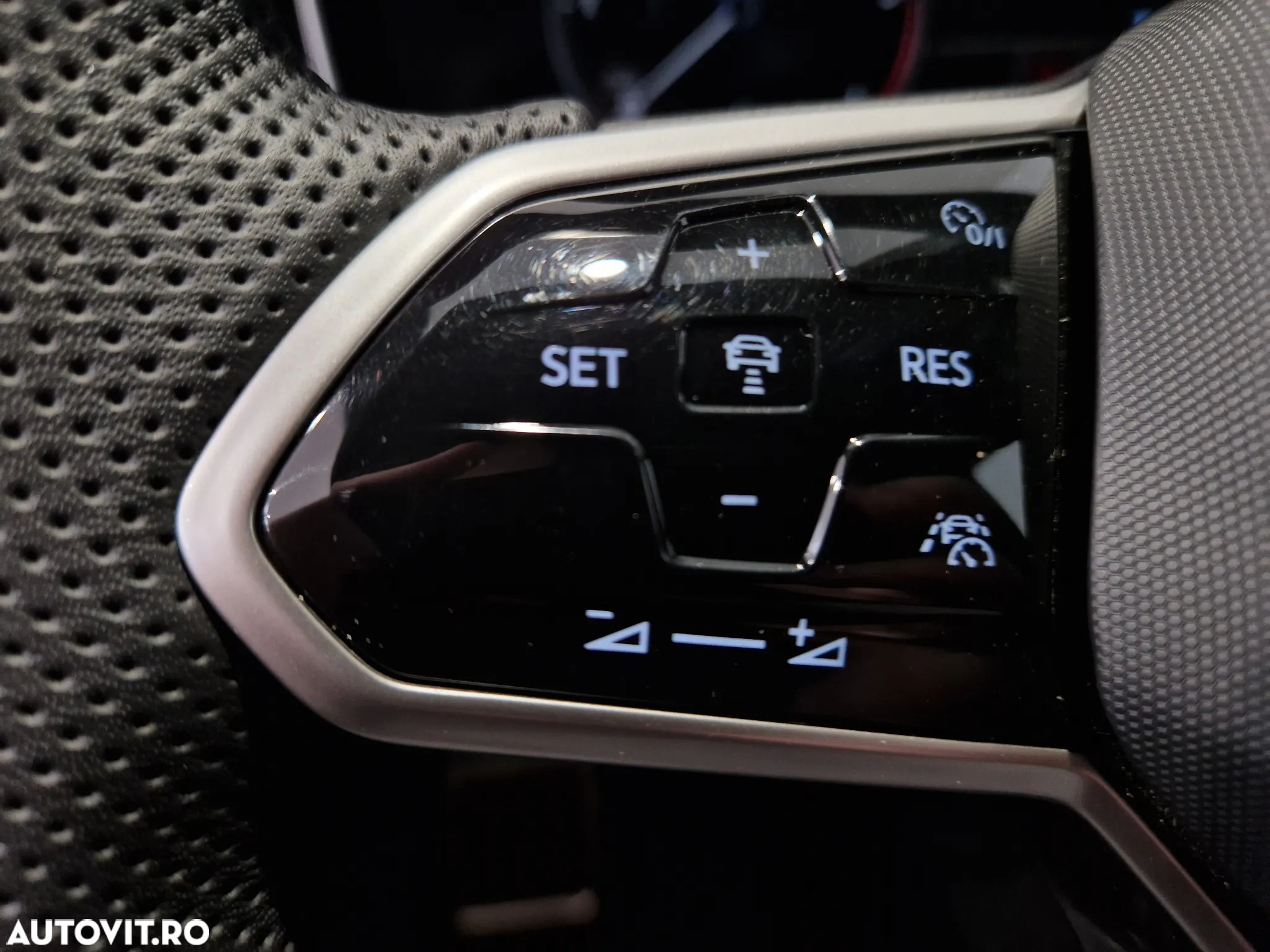 Volkswagen Touareg V6 TDI R-Style - 18