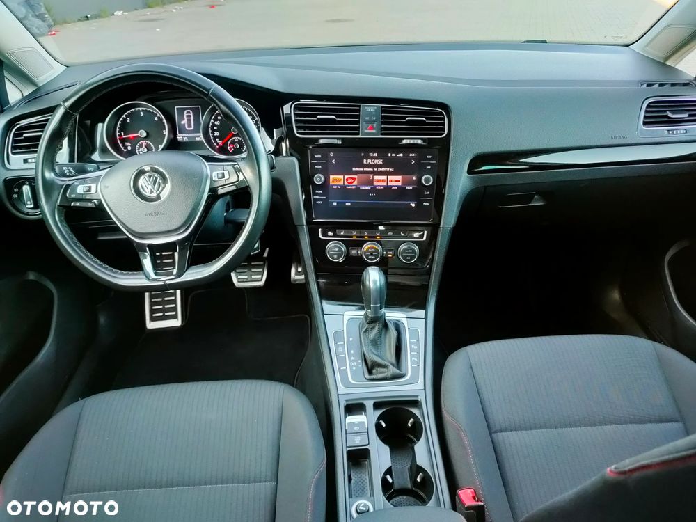 Volkswagen Golf - 12