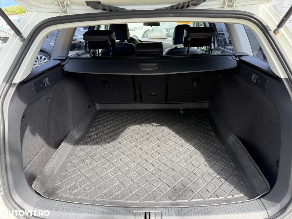 Volkswagen Golf - 17