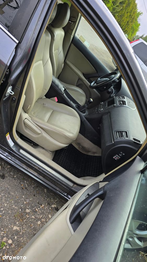 Toyota Avensis 2.0 D-4D Premium - 3