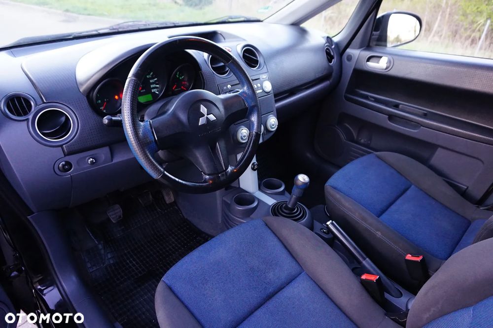Mitsubishi Colt - 23