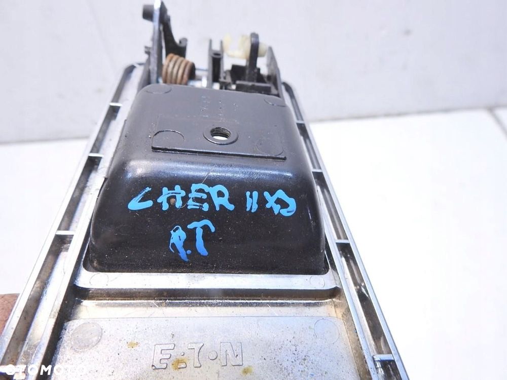 KLAMKA DRZWI PRAWY TYŁ PRZYCISK BLOKADY JEEP CHEROKEE XJ 8955002154 - 2