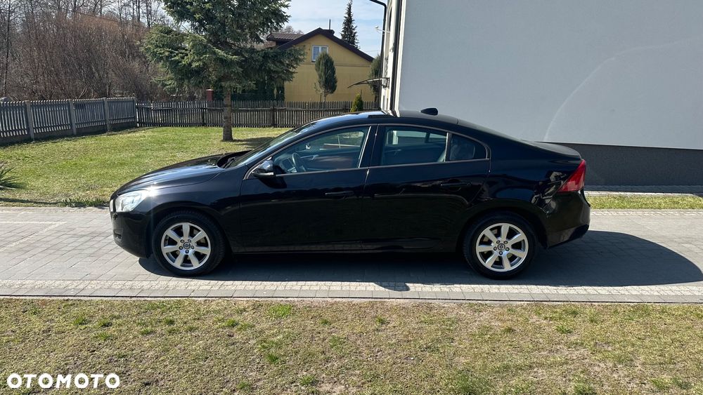 Volvo S60 D3 Geartronic Kinetic - 24