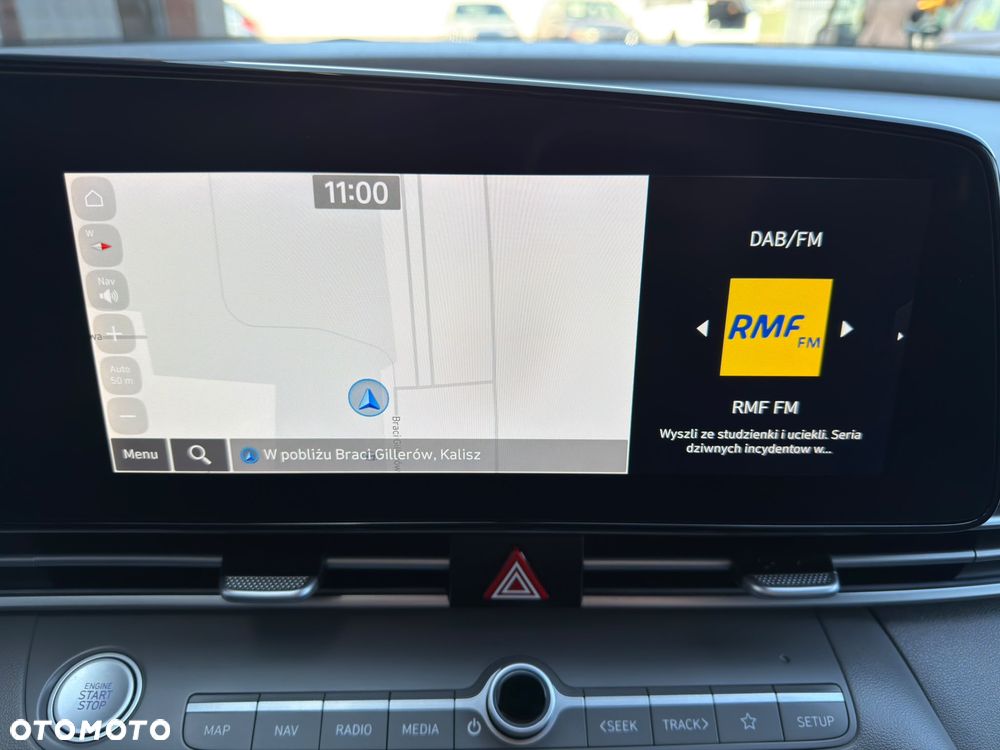 Hyundai Elantra 1.6 Executive CVT - 25