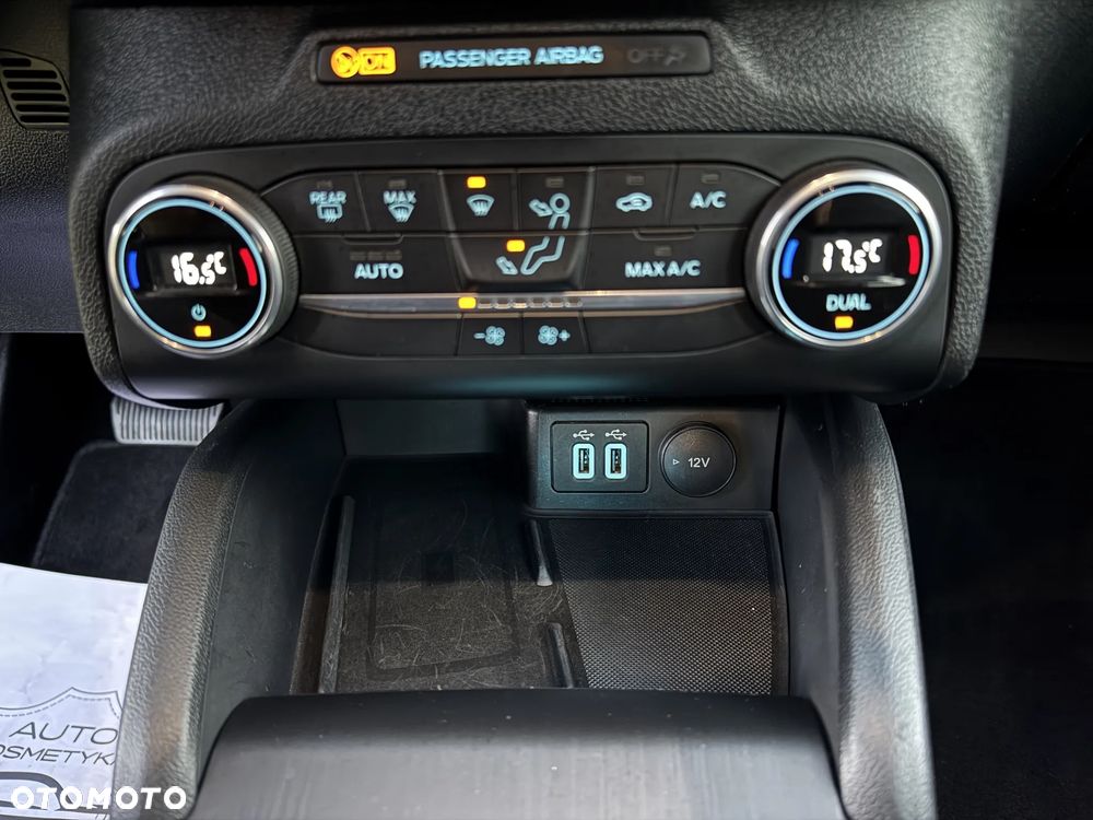 Ford Focus 2.0 EcoBlue Active Business - 38