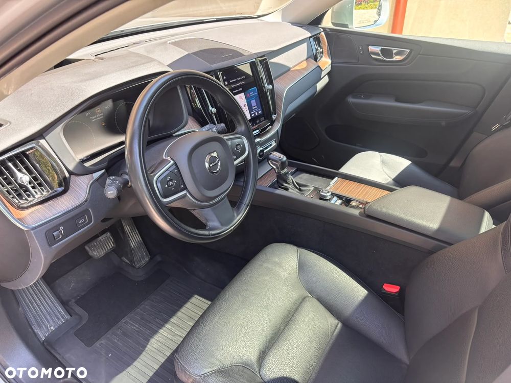 Volvo XC 60 T5 AWD Geartronic Momentum Pro - 9