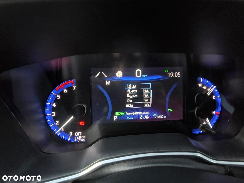 Toyota Corolla 1.8 Hybrid Executive - 13