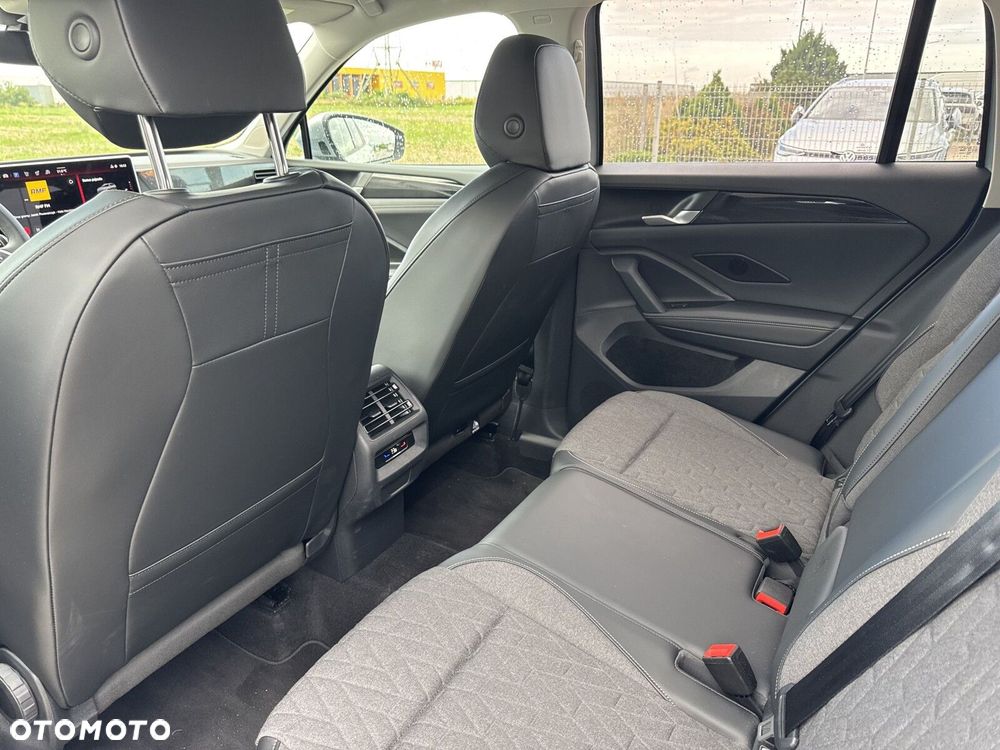 Volkswagen Tiguan - 24