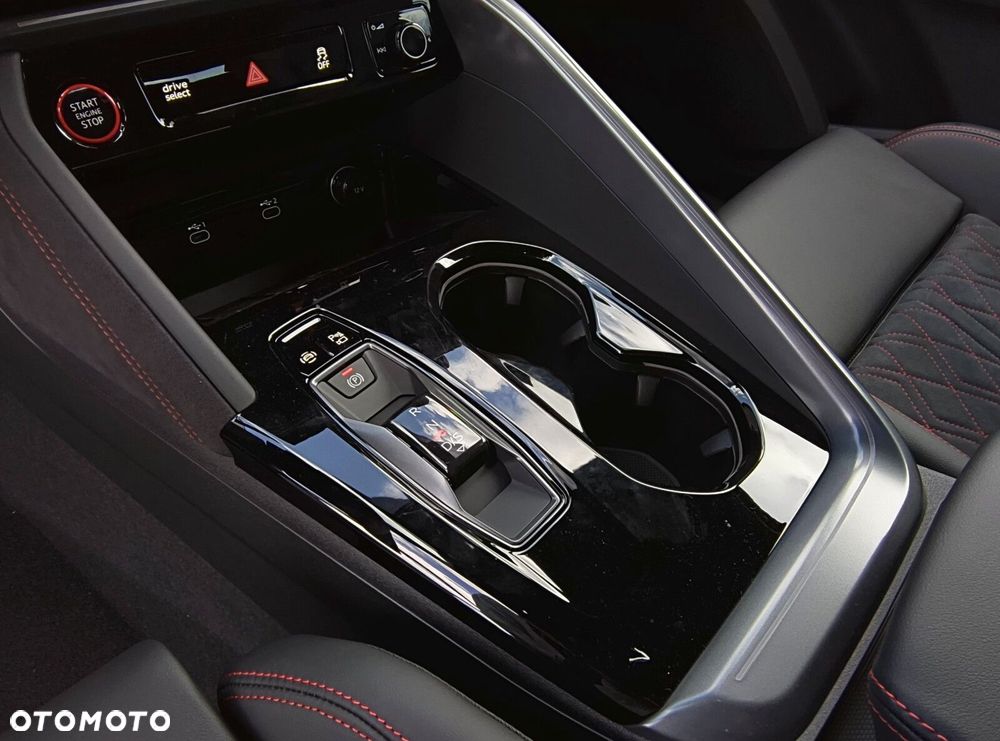 Audi Q5 Sportback - 24