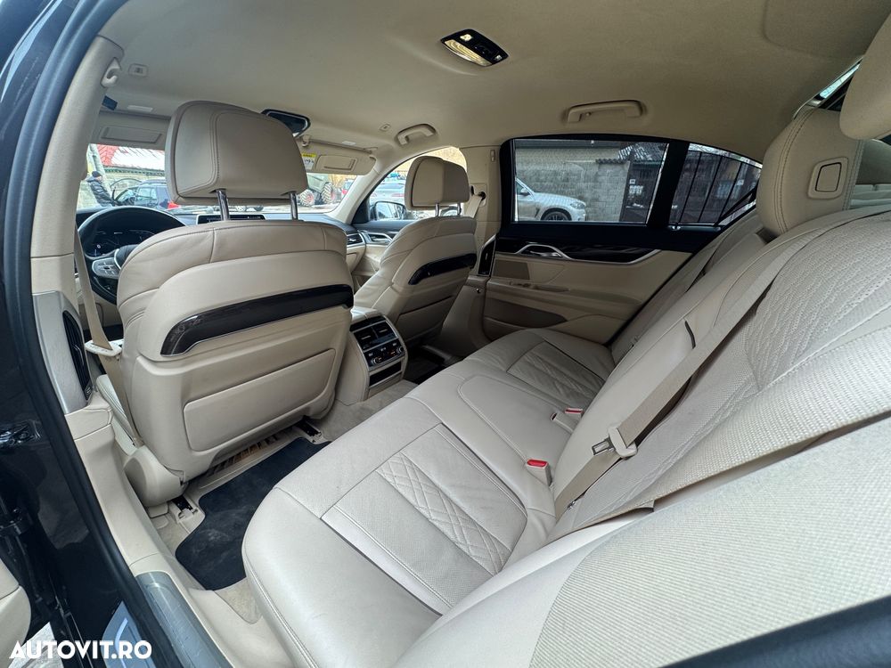 BMW Seria 7 745e - 10
